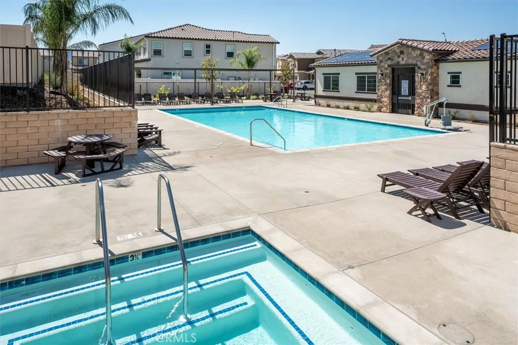 20912 20912 Silvergate Way, Newhall, California 91321 home-pic-47